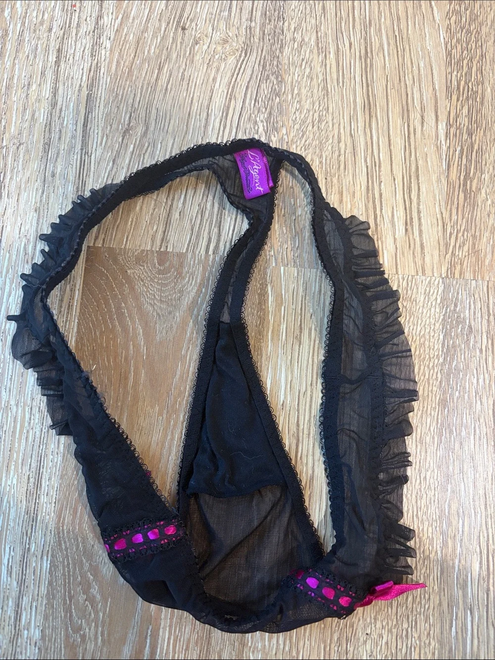 Agent Provocateur Black Bra and Thong Set with Fuchsia Bows and lace detail 34c - Picture 6 of 9